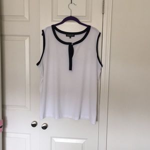 Jones New York White & Black Sleeveless Blouse